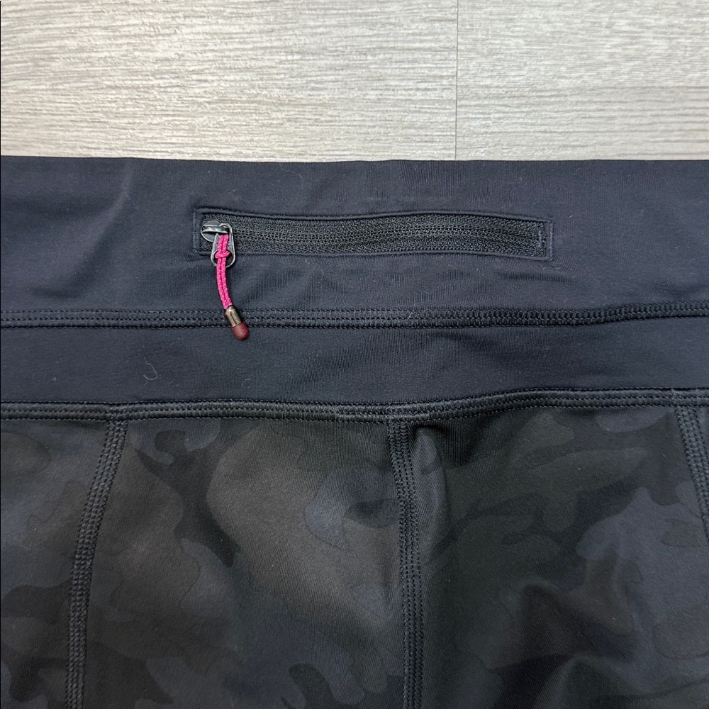 Lululemon Run: Inspire Crop II *All Luxtreme Savasana Camo 20cm Black Sz 6! - Picture 9 of 11